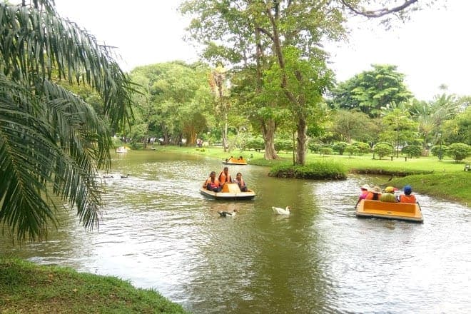 Scenic luxury travel image describing Viharamahadevi Park Aquarium - View 3